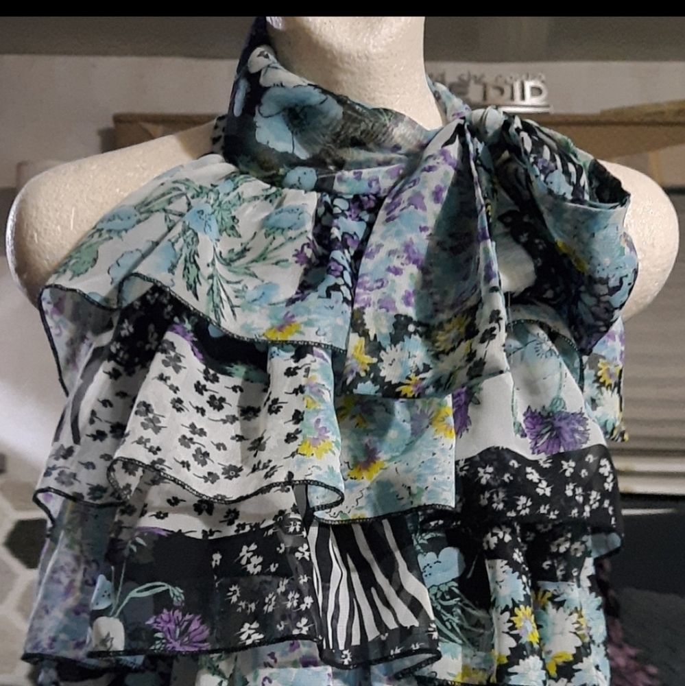 *4 for $28* Adorable girl's hippy shirt